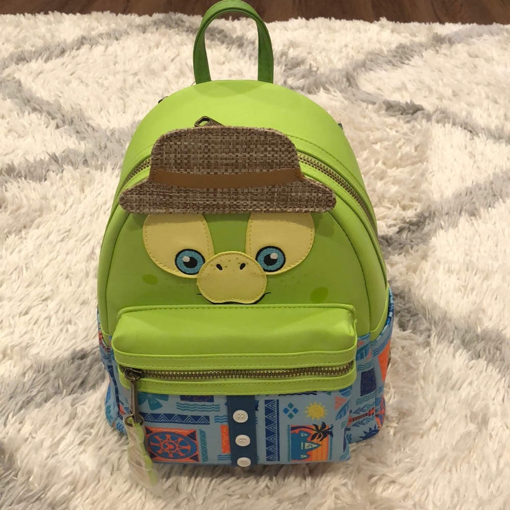 Aulani loungefly backpack